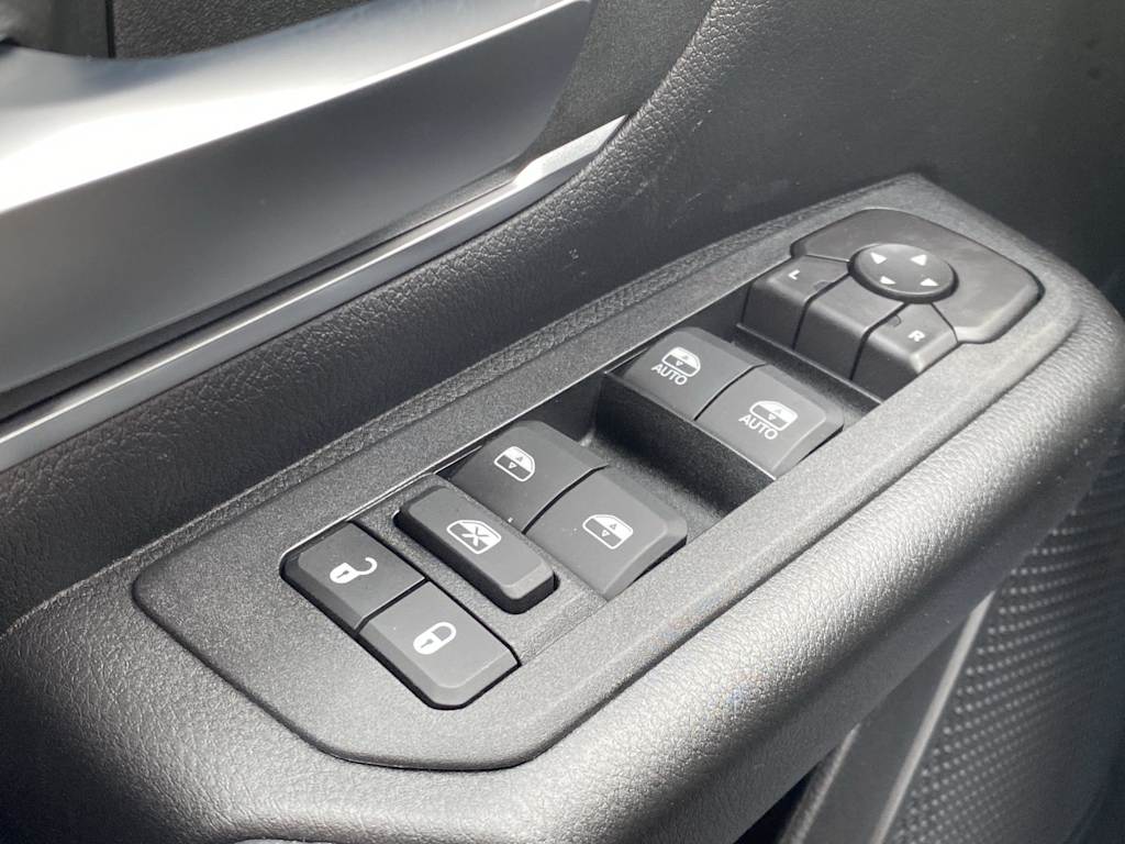 Thumbnail: 2026 RAM 1500 - 25