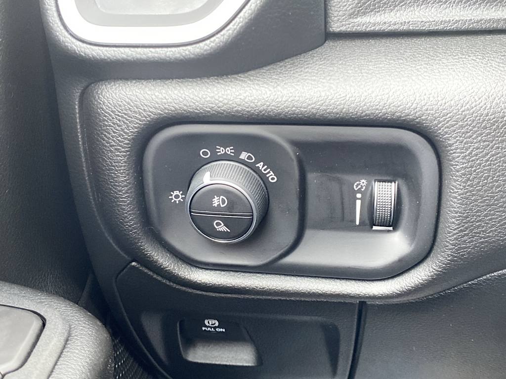 Thumbnail: 2026 RAM 1500 - 26