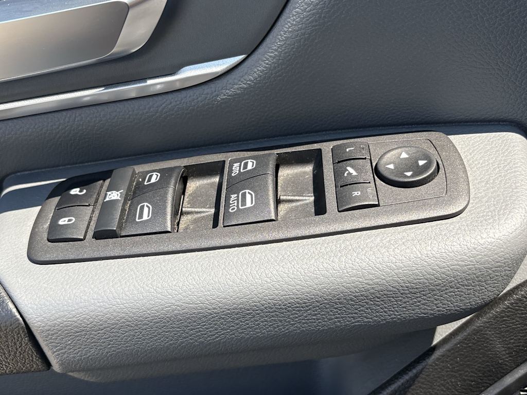 Thumbnail: 2022 RAM 1500 - 25