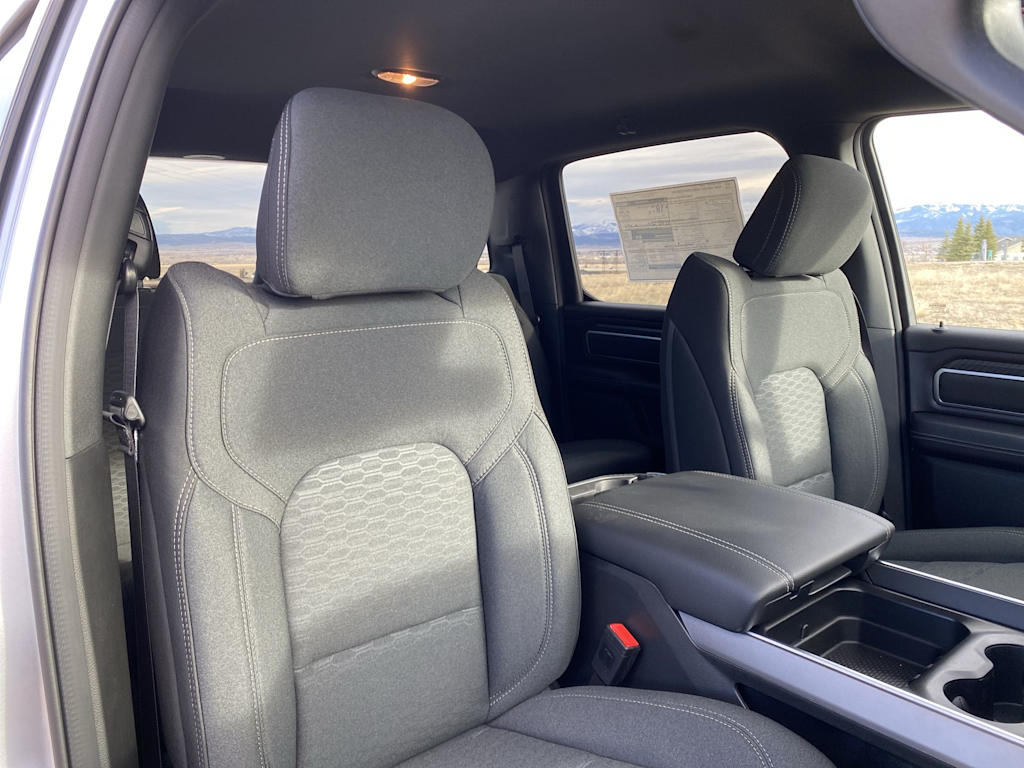 Thumbnail: 2026 RAM 1500 - 10