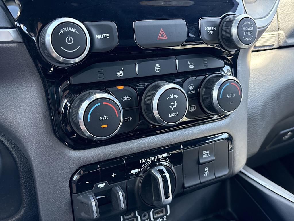 Thumbnail: 2024 RAM 1500 - 28