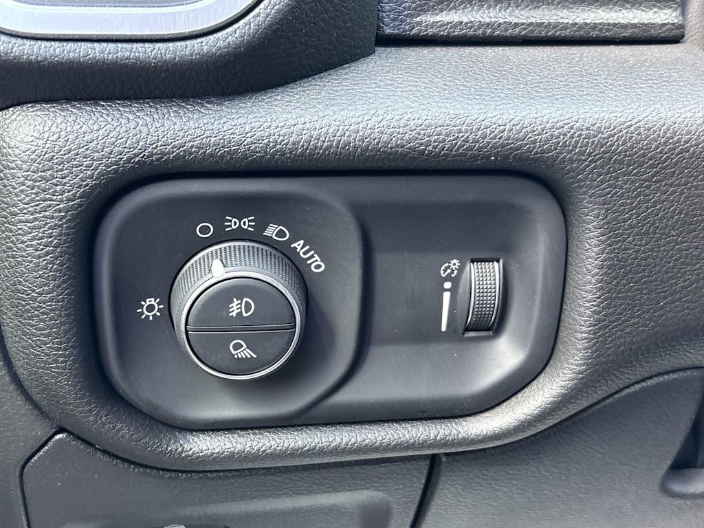 Thumbnail: 2024 RAM 1500 - 27