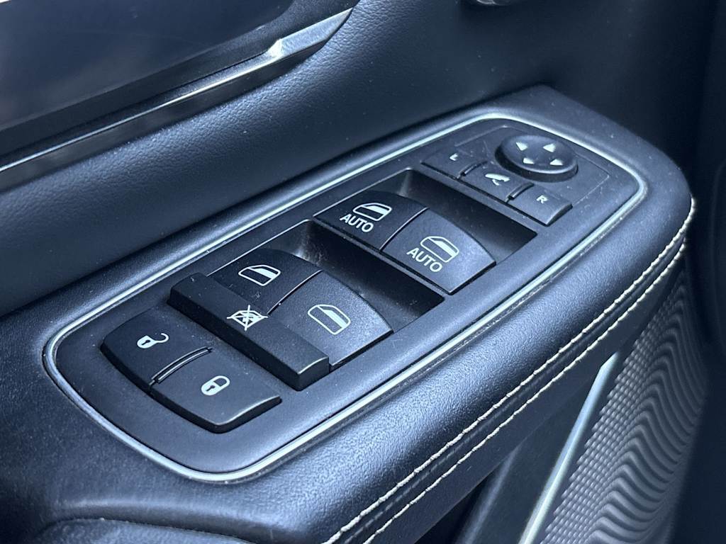 Thumbnail: 2019 RAM 1500 - 25