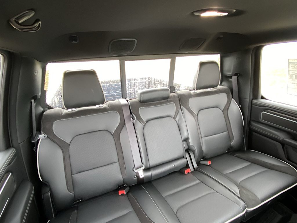 Thumbnail: 2025 RAM 1500 - 9