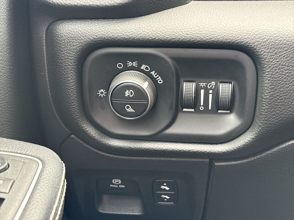Thumbnail: 2023 RAM 1500 - 27