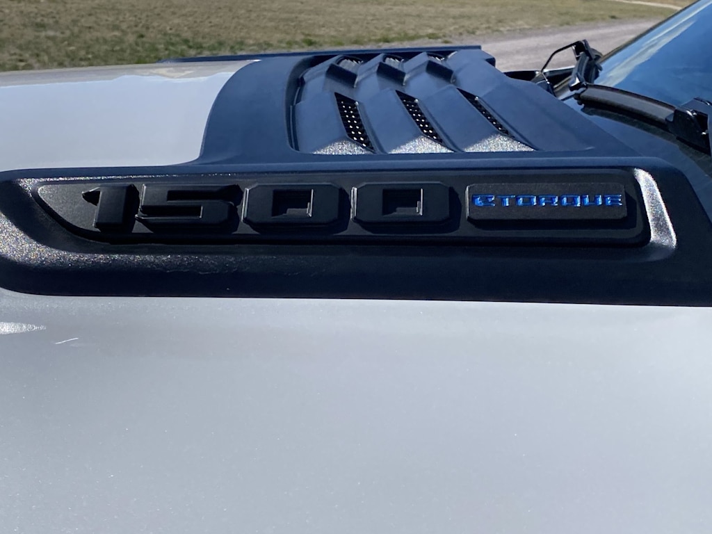 Thumbnail: 2026 RAM 1500 - 7