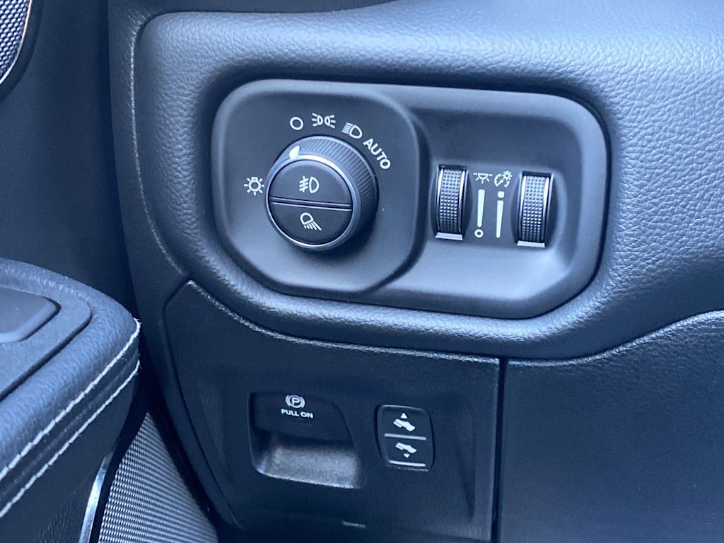 Thumbnail: 2026 RAM 1500 - 27