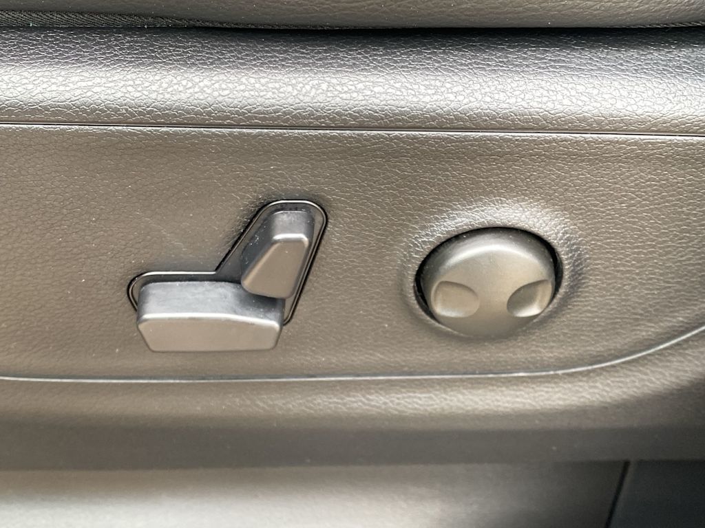 Thumbnail: 2026 RAM 1500 - 26