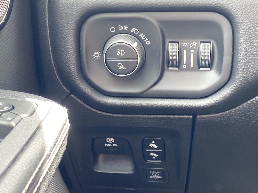 Thumbnail: 2026 RAM 1500 - 28