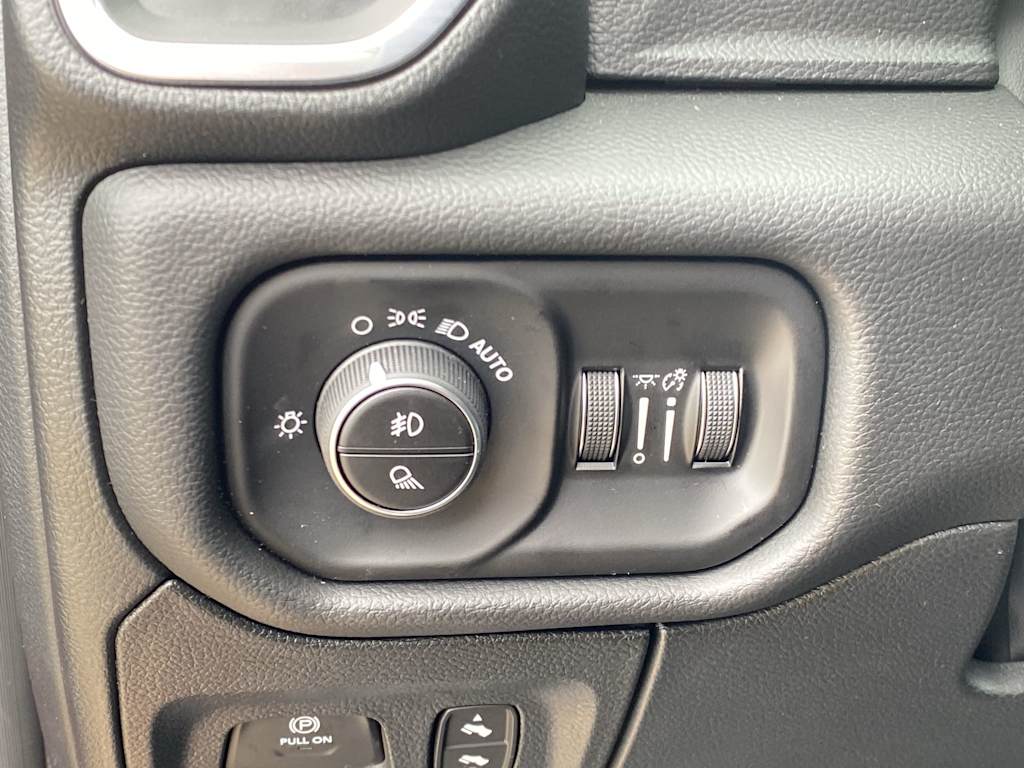 Thumbnail: 2026 RAM 1500 - 28