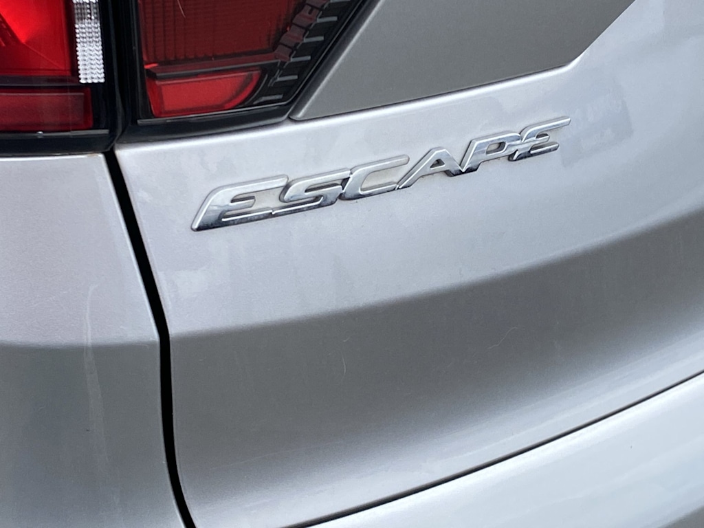 Thumbnail: 2017 Ford Escape - 6