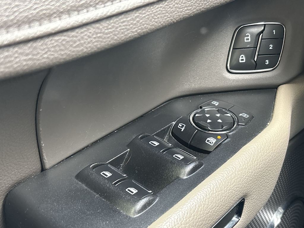 Thumbnail: 2021 Ford Expedition MAX - 25