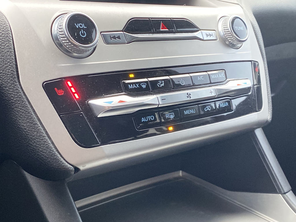 Thumbnail: 2022 Ford Explorer - 27