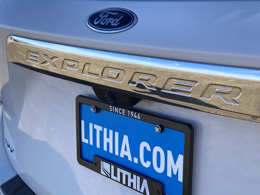 Thumbnail: 2022 Ford Explorer - 7