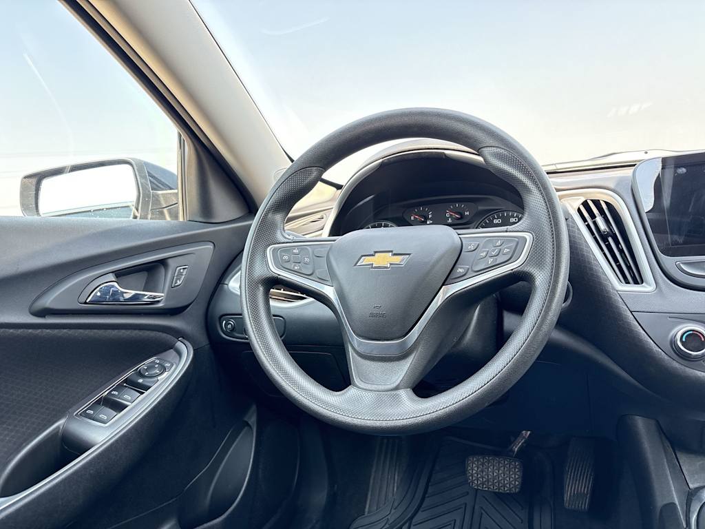 Thumbnail: 2022 Chevrolet Malibu - 12