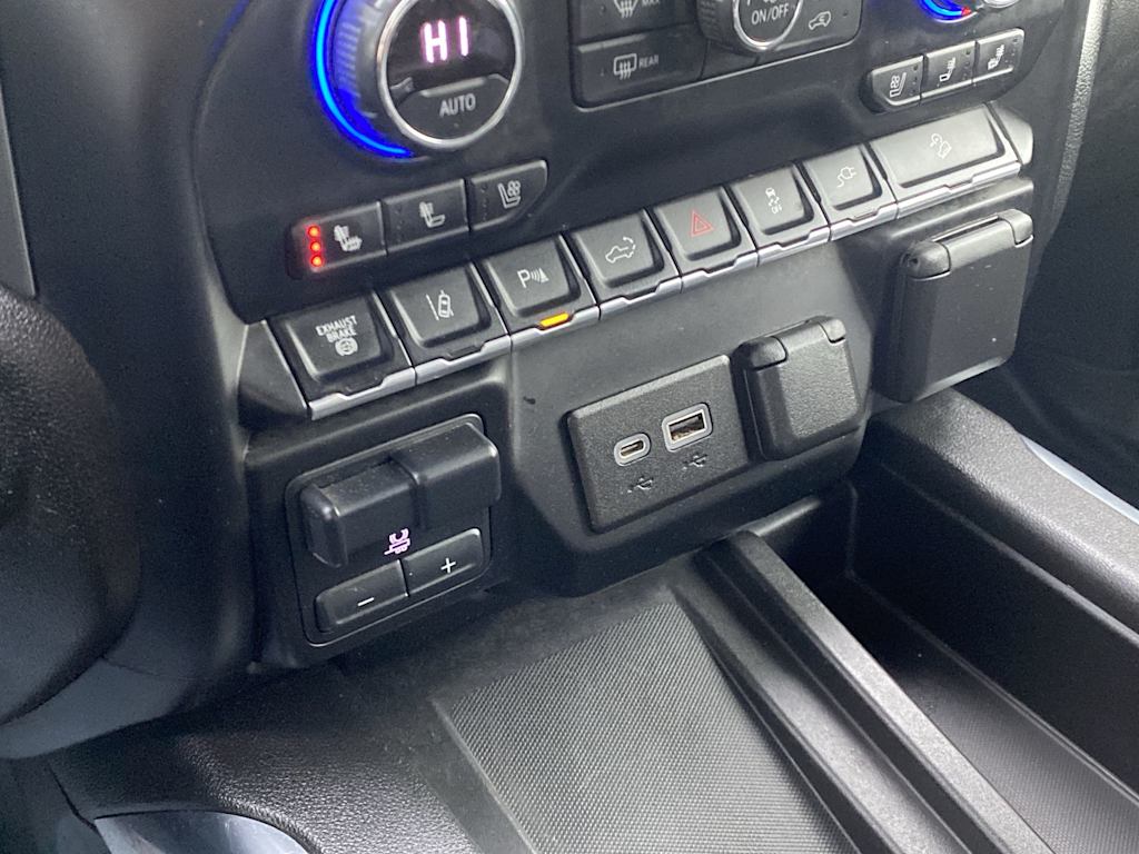 Thumbnail: 2021 Chevrolet Silverado 3500 - 10