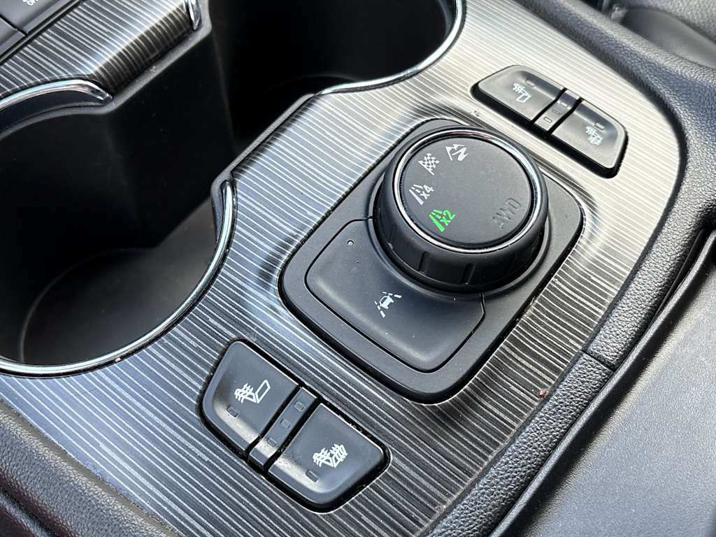 Thumbnail: 2023 GMC Acadia - 29