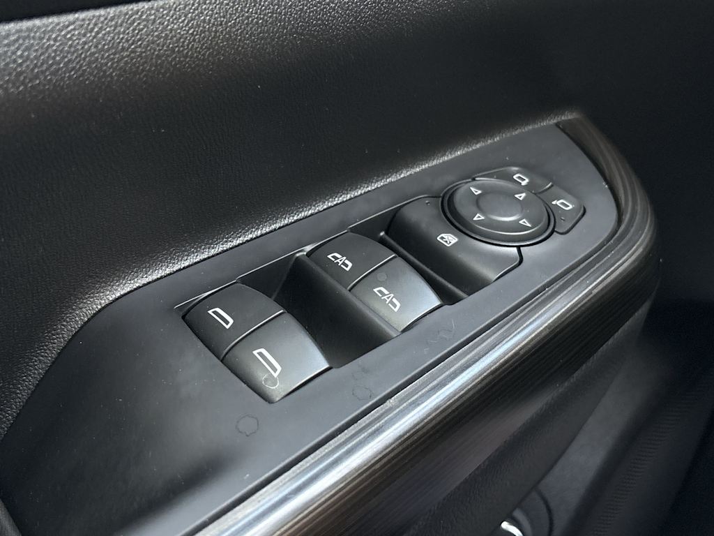 Thumbnail: 2023 GMC Acadia - 25