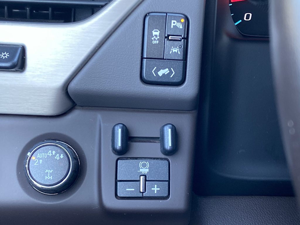 Thumbnail: 2020 GMC Yukon - 29