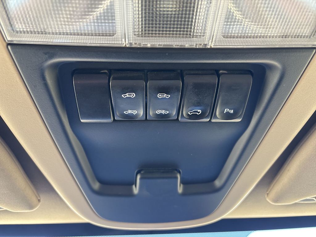 Thumbnail: 2008 Chevrolet Uplander - 21