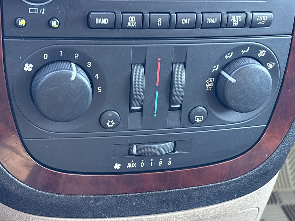 Thumbnail: 2008 Chevrolet Uplander - 20
