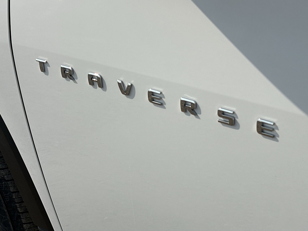 Thumbnail: 2021 Chevrolet Traverse - 7