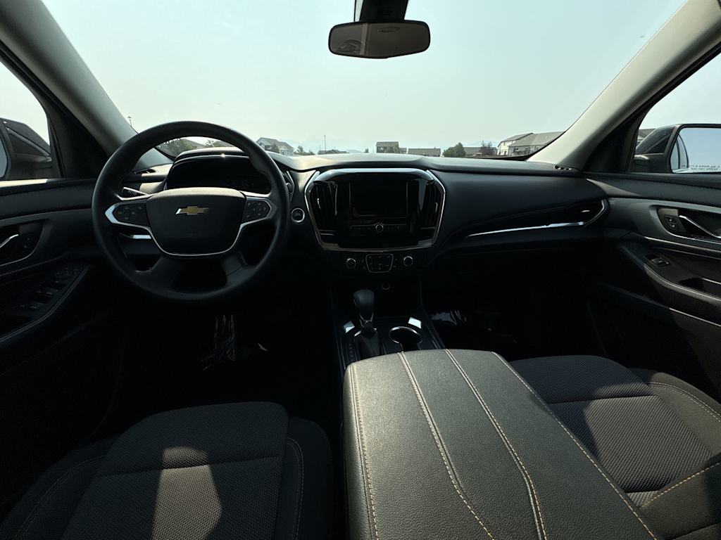 Thumbnail: 2021 Chevrolet Traverse - 2