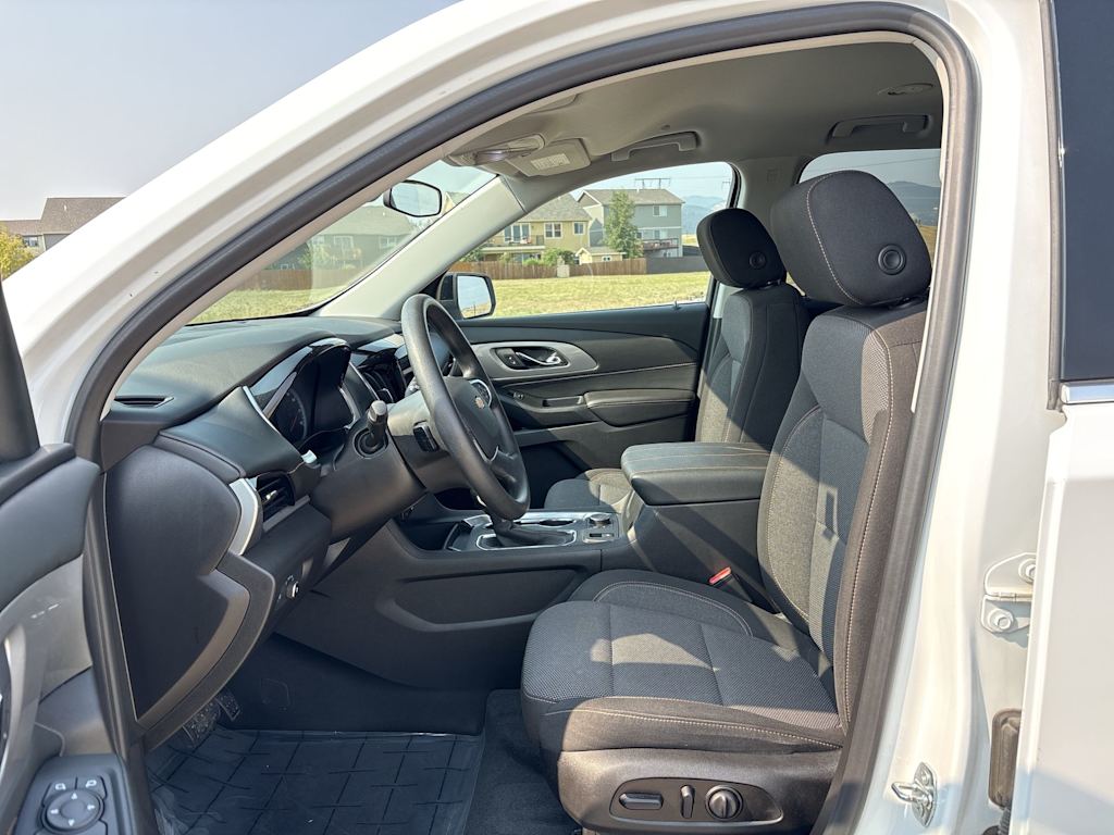 Thumbnail: 2021 Chevrolet Traverse - 9