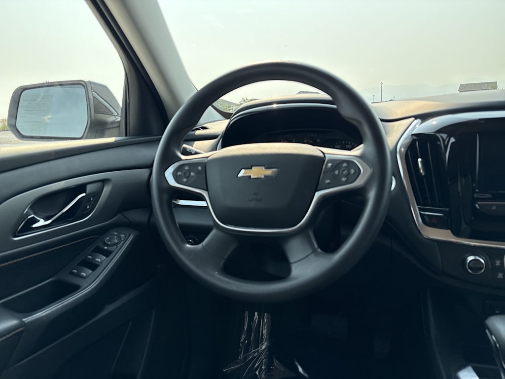Thumbnail: 2021 Chevrolet Traverse - 8