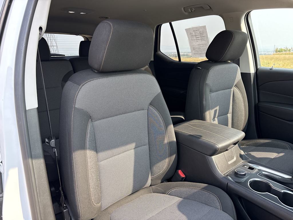 Thumbnail: 2021 Chevrolet Traverse - 10