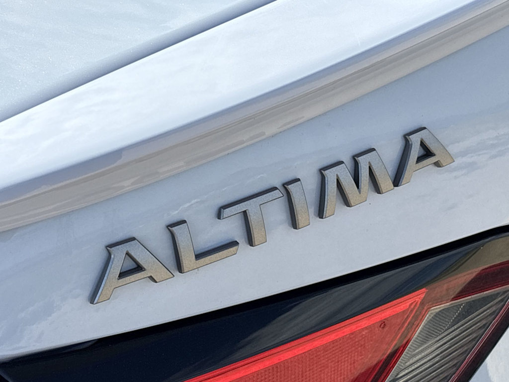 Thumbnail: 2023 Nissan Altima - 21