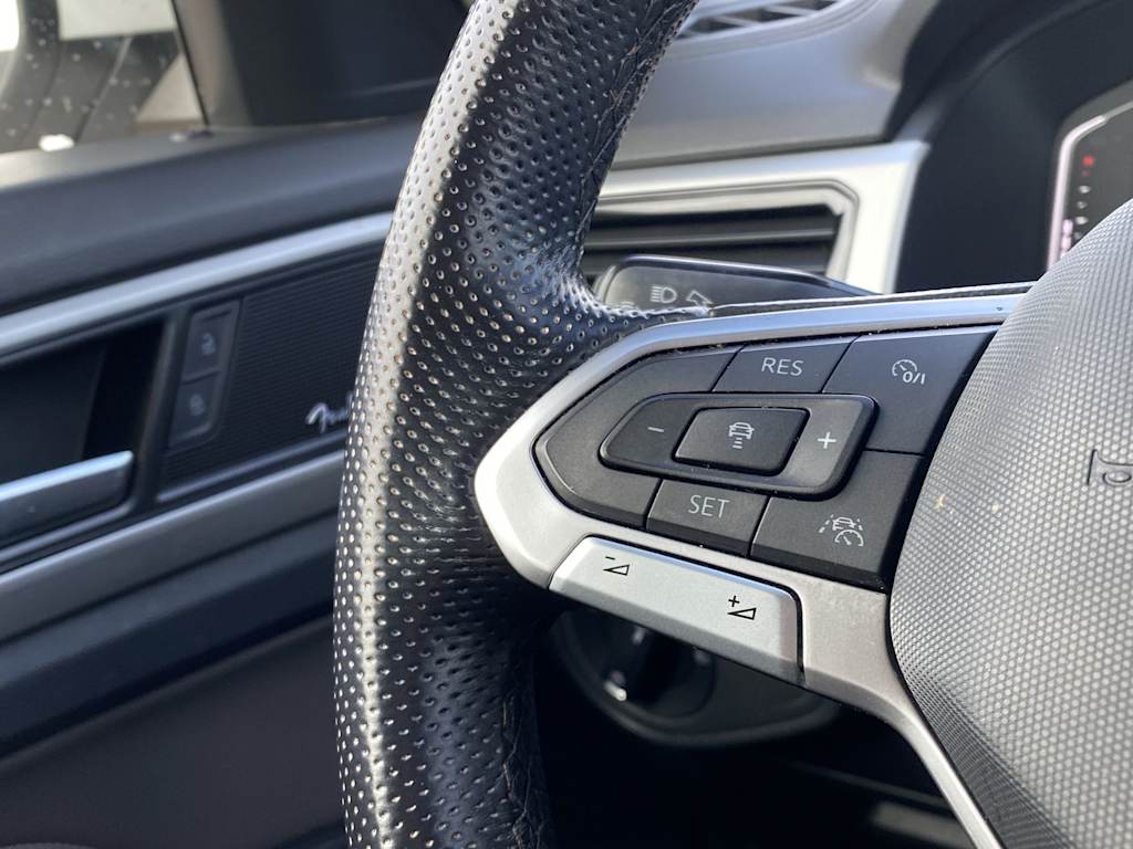 Thumbnail: 2023 Volkswagen Atlas - 29