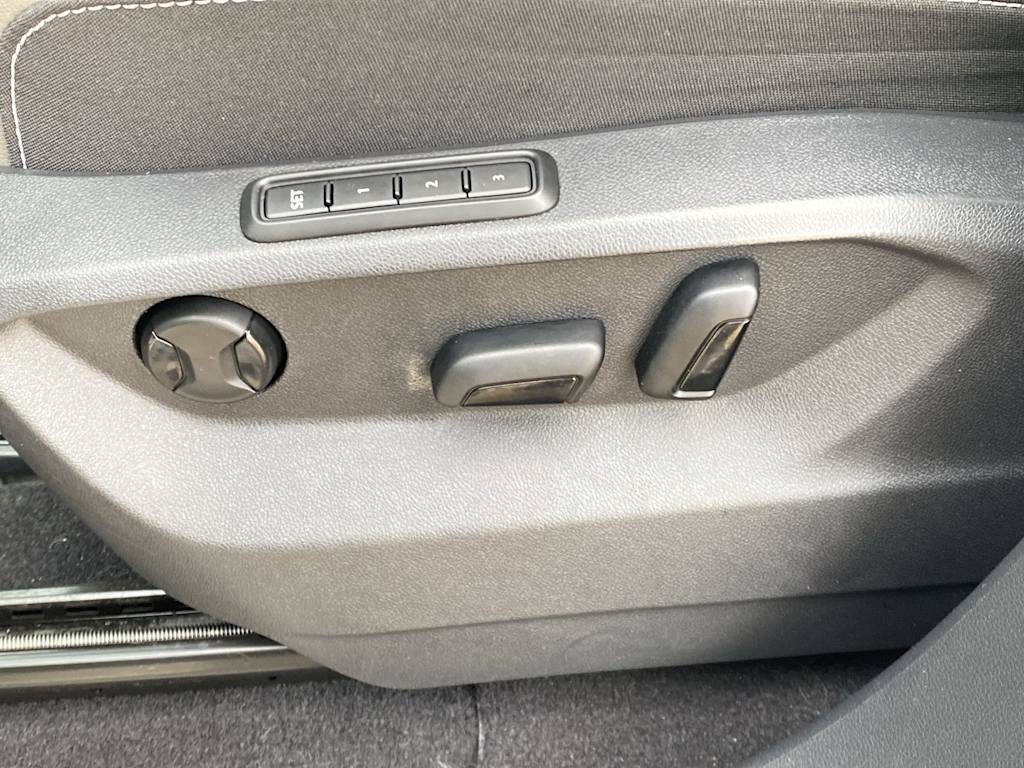 Thumbnail: 2023 Volkswagen Atlas - 32