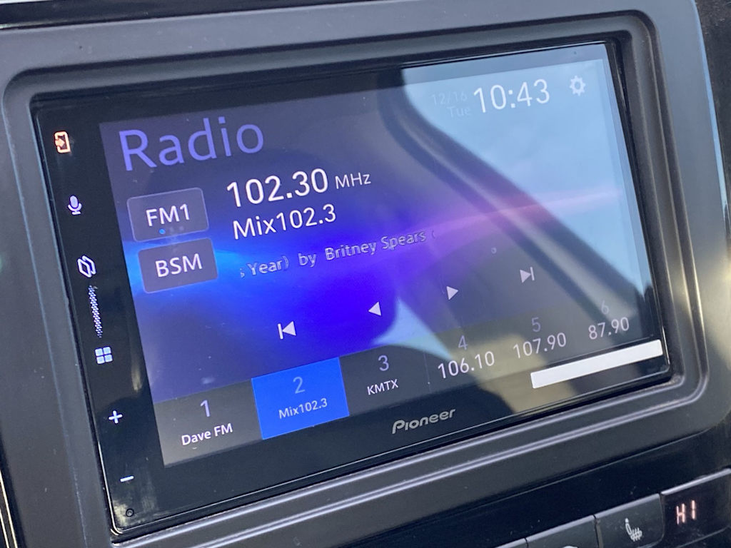 Thumbnail: 2015 Volkswagen Passat - 9