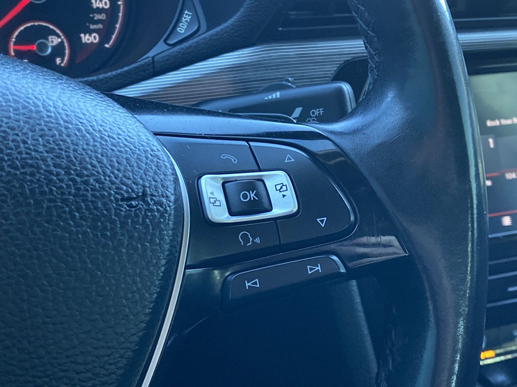 Thumbnail: 2020 Volkswagen Passat - 32