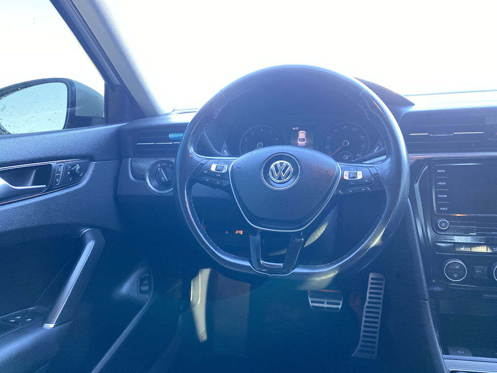 Thumbnail: 2020 Volkswagen Passat - 8