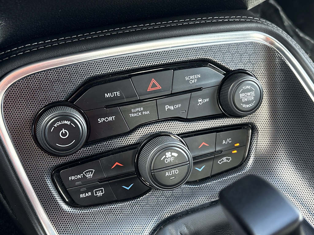 Thumbnail: 2018 Dodge Challenger - 16