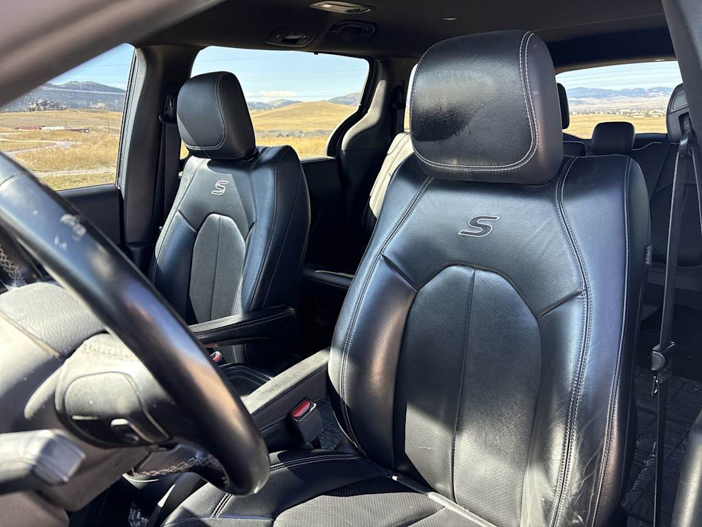 Thumbnail: 2018 Chrysler Pacifica - 6