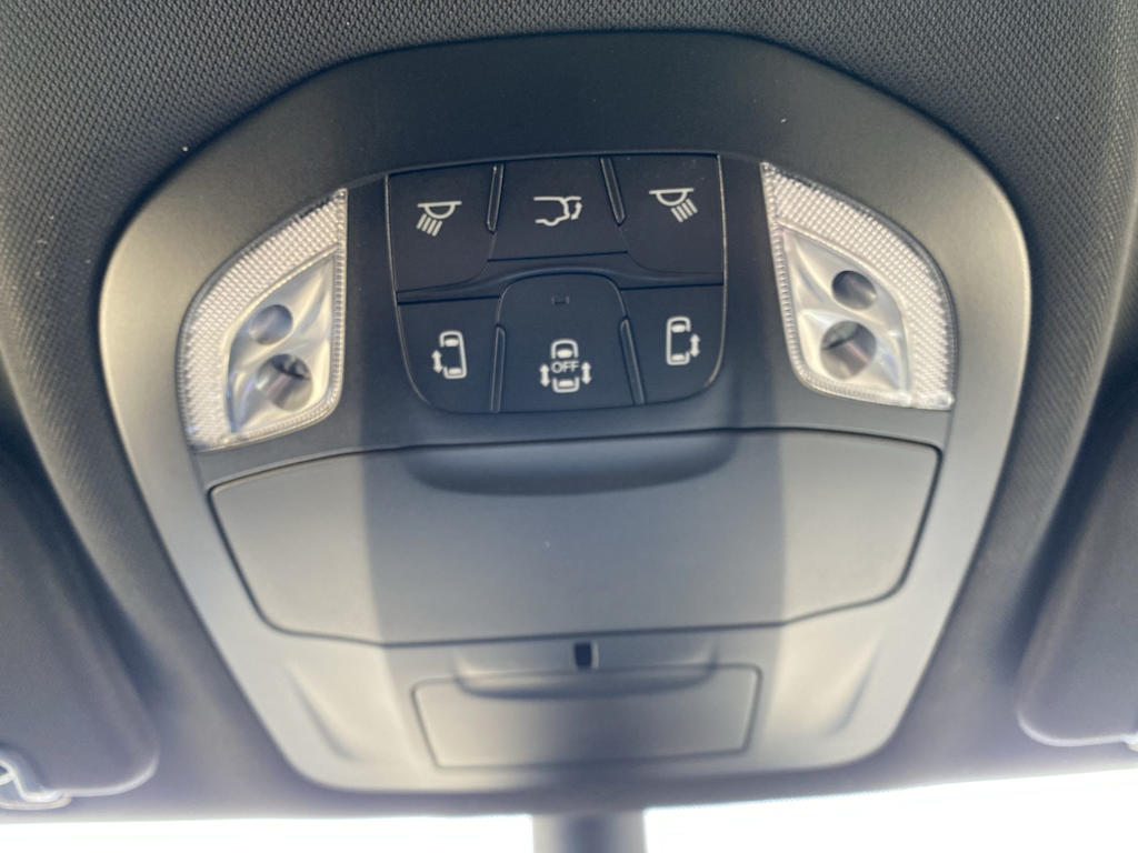 Thumbnail: 2026 Chrysler Pacifica - 29