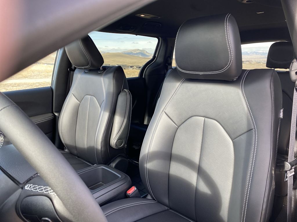 Thumbnail: 2026 Chrysler Pacifica - 24