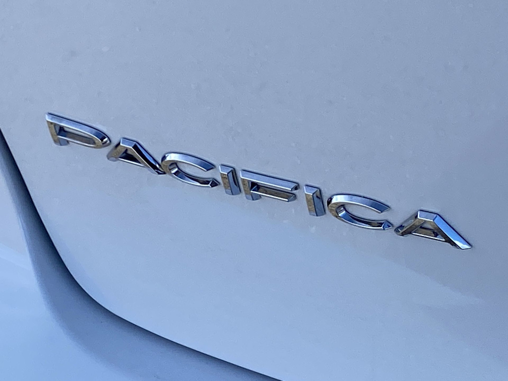 Thumbnail: 2026 Chrysler Pacifica - 7