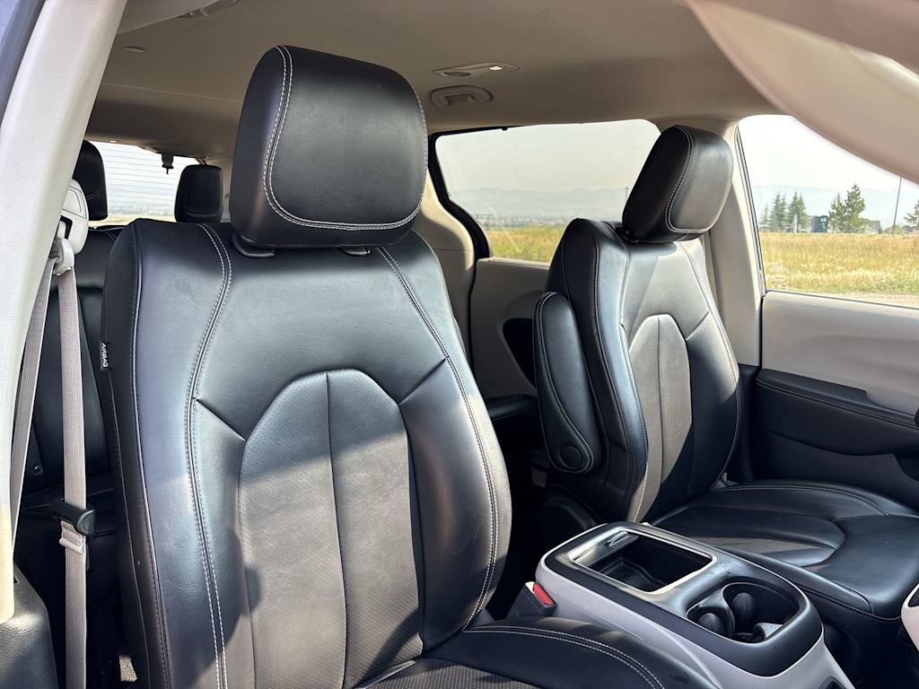 Thumbnail: 2023 Chrysler Pacifica - 6