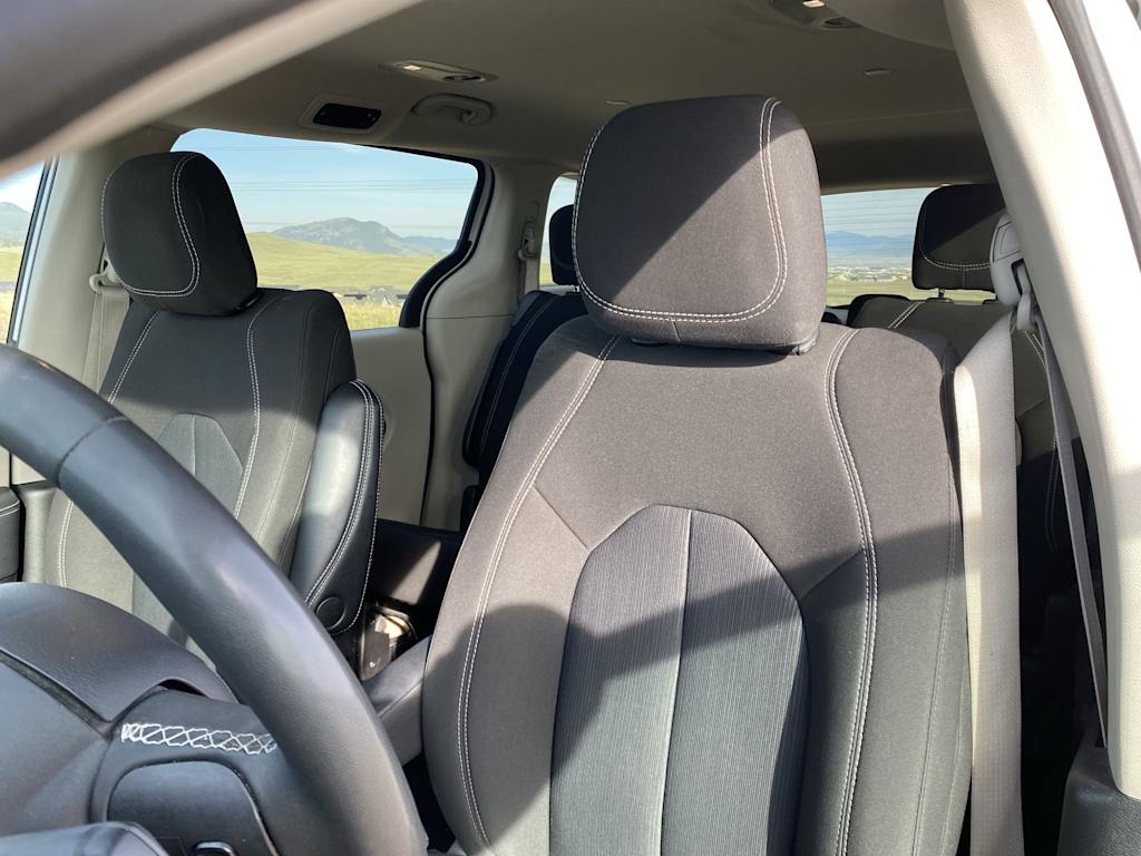 Thumbnail: 2023 Chrysler Voyager - 23