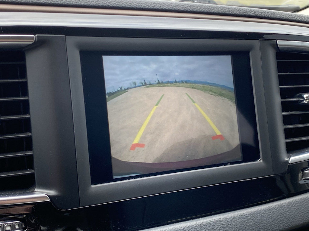 Thumbnail: 2020 Chrysler Voyager - 18