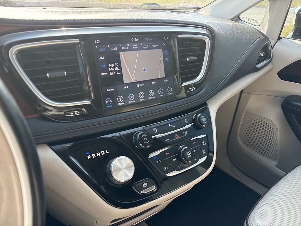 Thumbnail: 2019 Chrysler Pacifica - 8