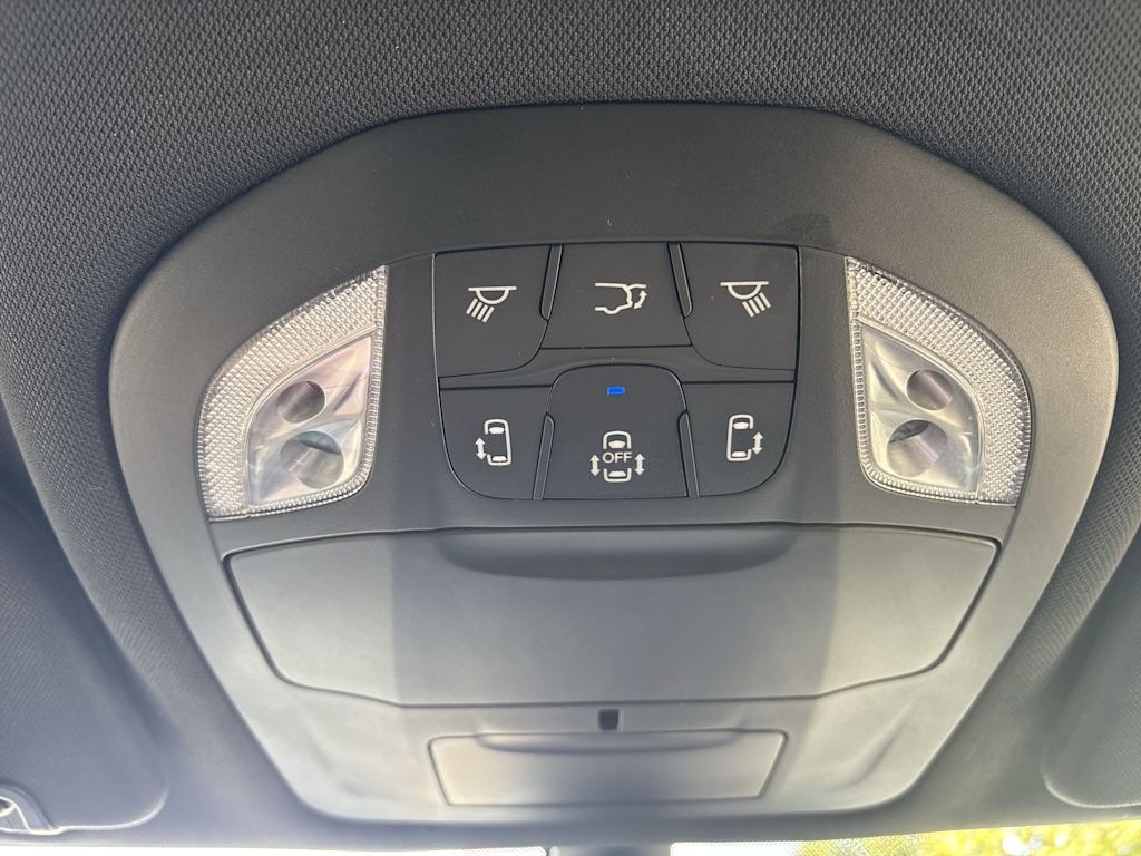 Thumbnail: 2024 Chrysler Pacifica - 30