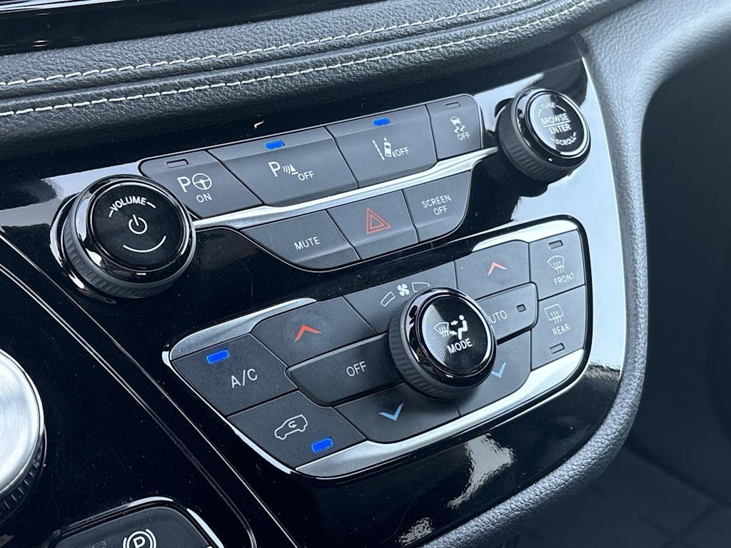 Thumbnail: 2024 Chrysler Pacifica - 28