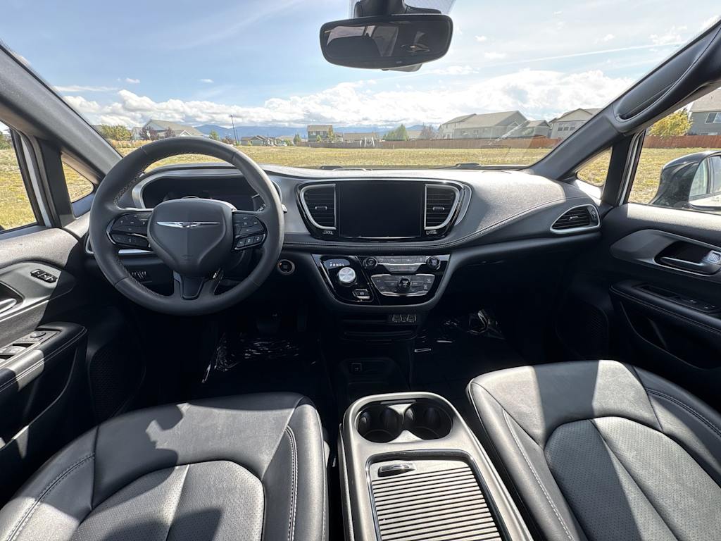 Thumbnail: 2024 Chrysler Pacifica - 2