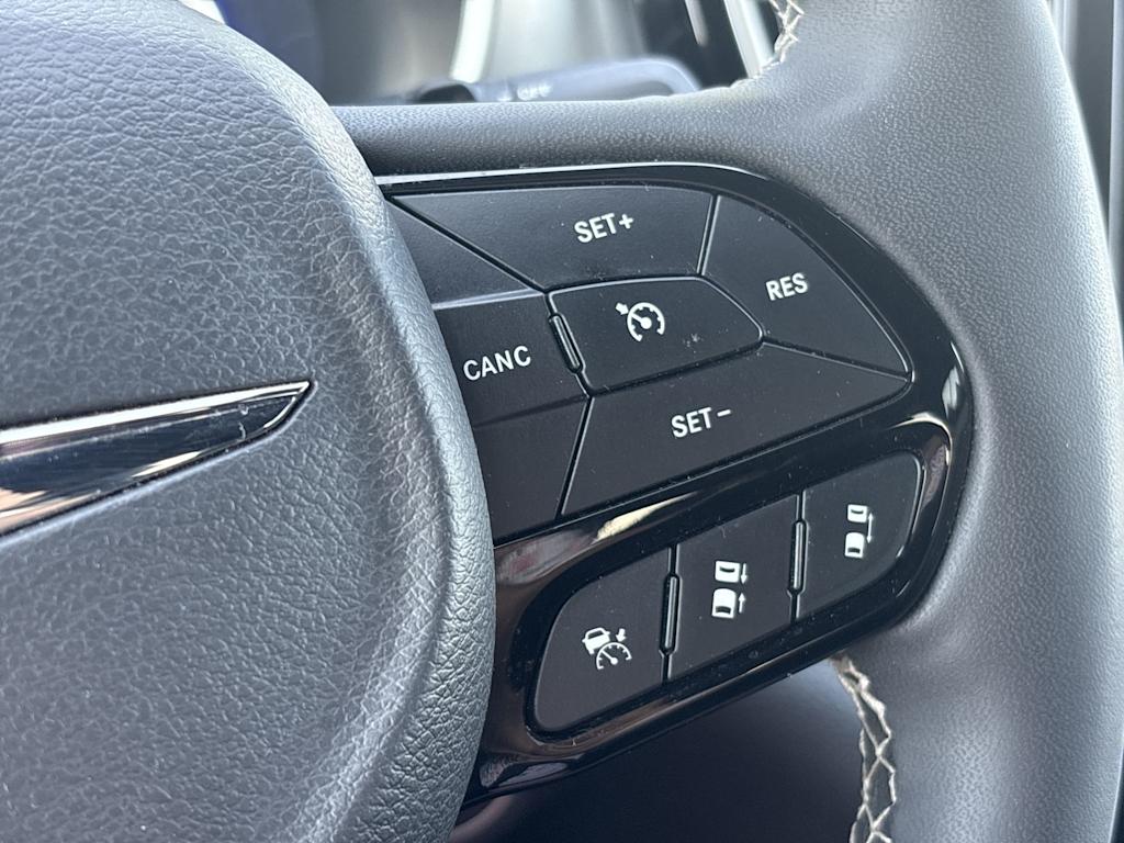 Thumbnail: 2024 Chrysler Pacifica - 34