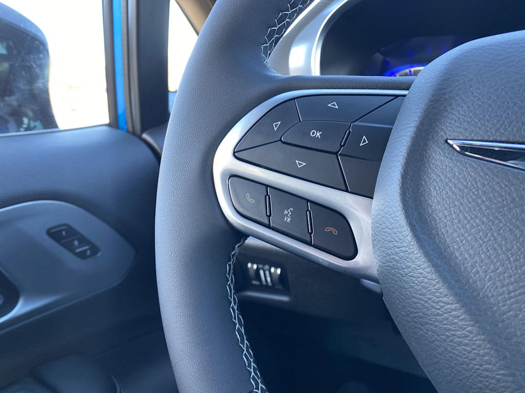 Thumbnail: 2026 Chrysler Pacifica - 33